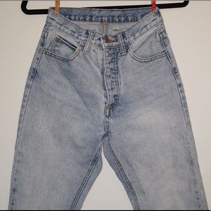 Brandy light wash jane jeans!